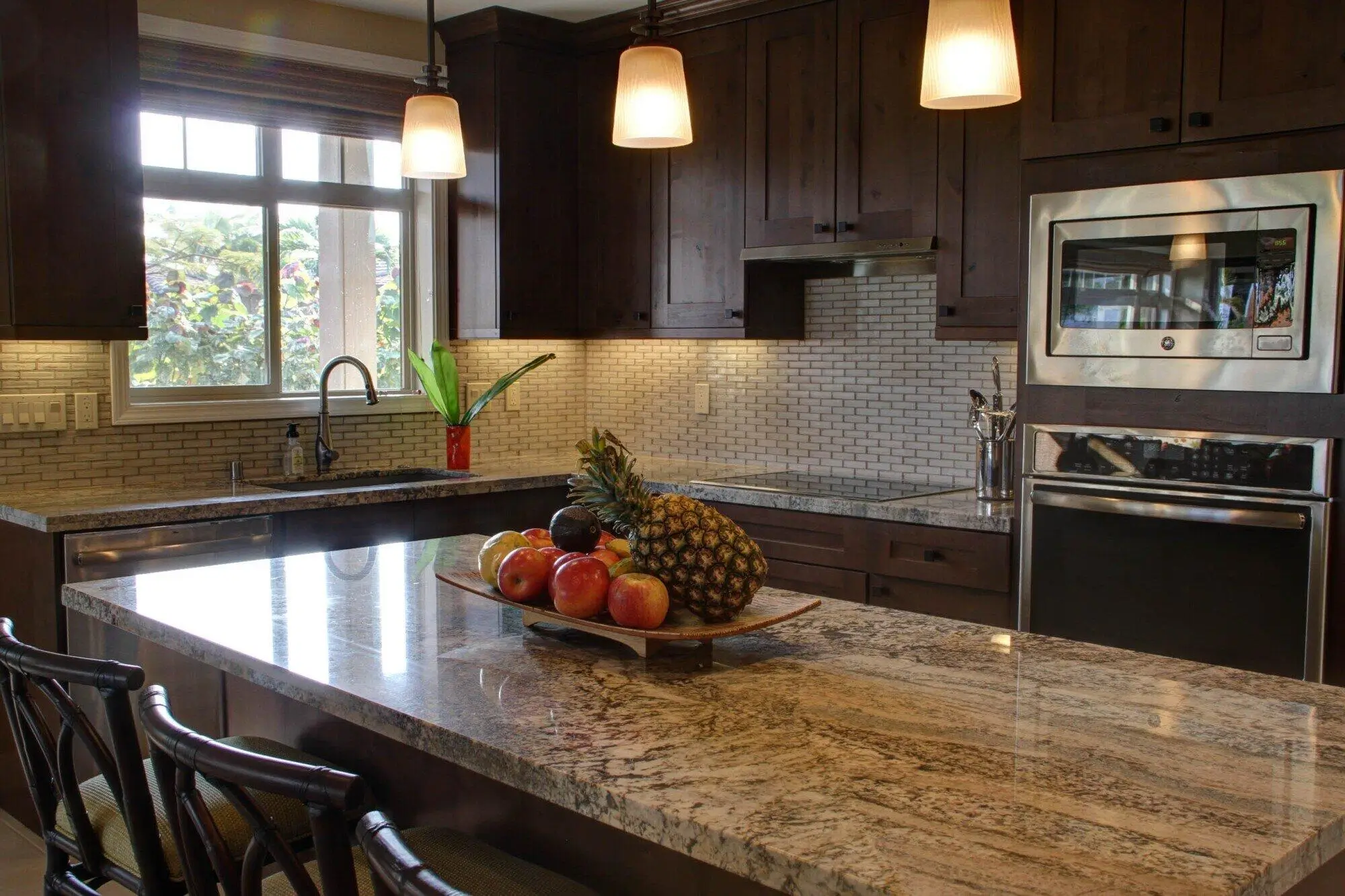 Maintaining a Clean Kitchen in Your Veil, CO Vacation Rental: Tips and Tricks